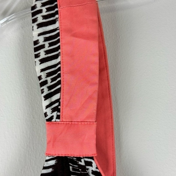 Women's Sleeveless Pattern Mini Dress w/ Pockets - Picture 2 of 7